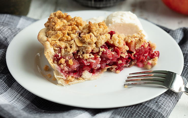 Cranberry Apple Pie with Crunch Topping